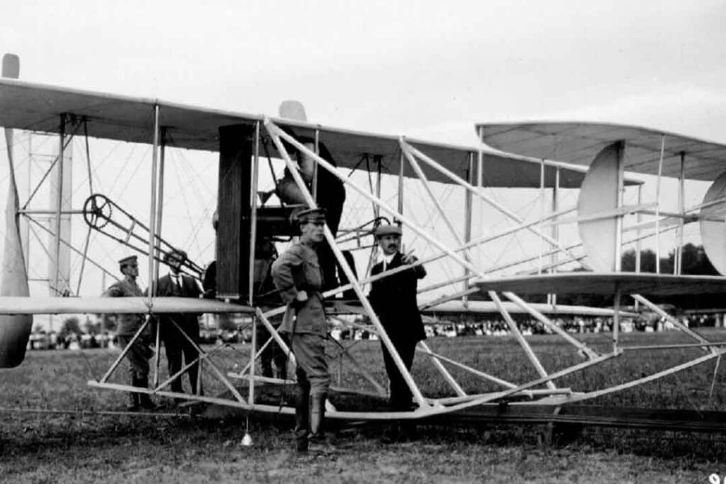 Orville Wright and Lieutenant Frank Lahm establish a world record for a two-man flight, passing a Signal Corps’ endurance test for their new Wright Flyer at Fort Myer, Virginia.